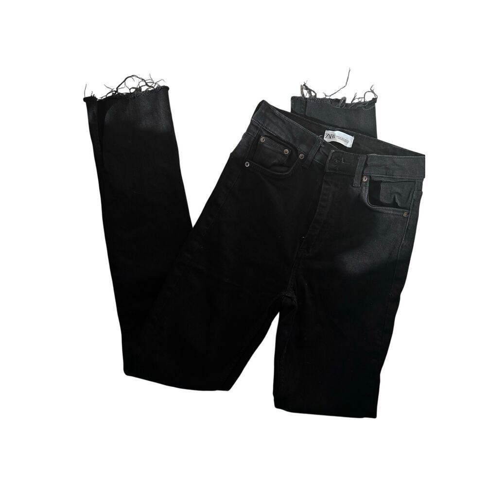 Zara Black Coated Straight Leg Jeans Frayed Hem Size US 2 EU 34 High Rise - Picture 3 of 7